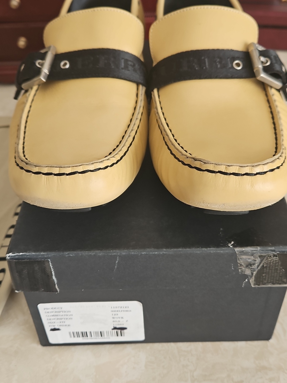 Burberry Loafers Shoes, Size 40/9.5. - Picture 15 of 16